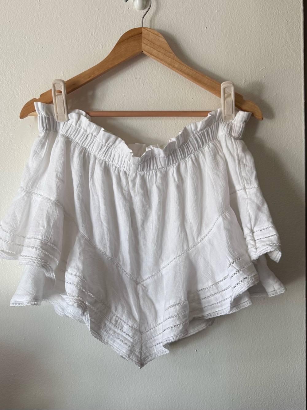 aerie White High-Waist Ruffle Hem Shorts